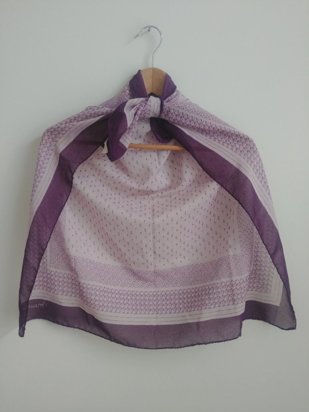 Vintage Meunier made in Italy lightweight square purple scarf rolled edges